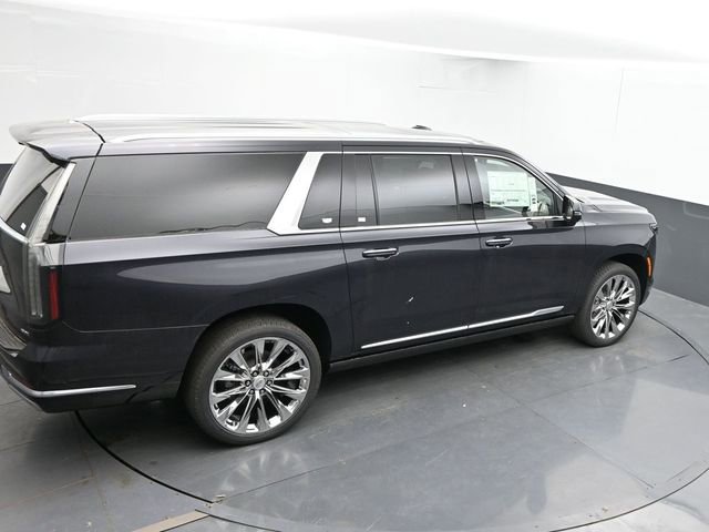 New 2026 Cadillac Escalade ESV Luxury w/ LPO, Radiant Package AWD/4WD image 39