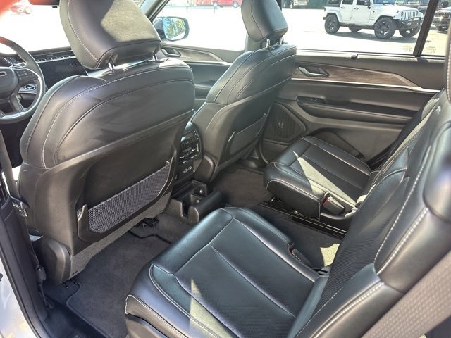 Used 2024 Jeep Grand Cherokee L Limited w/ Luxury Tech Group II image 20
