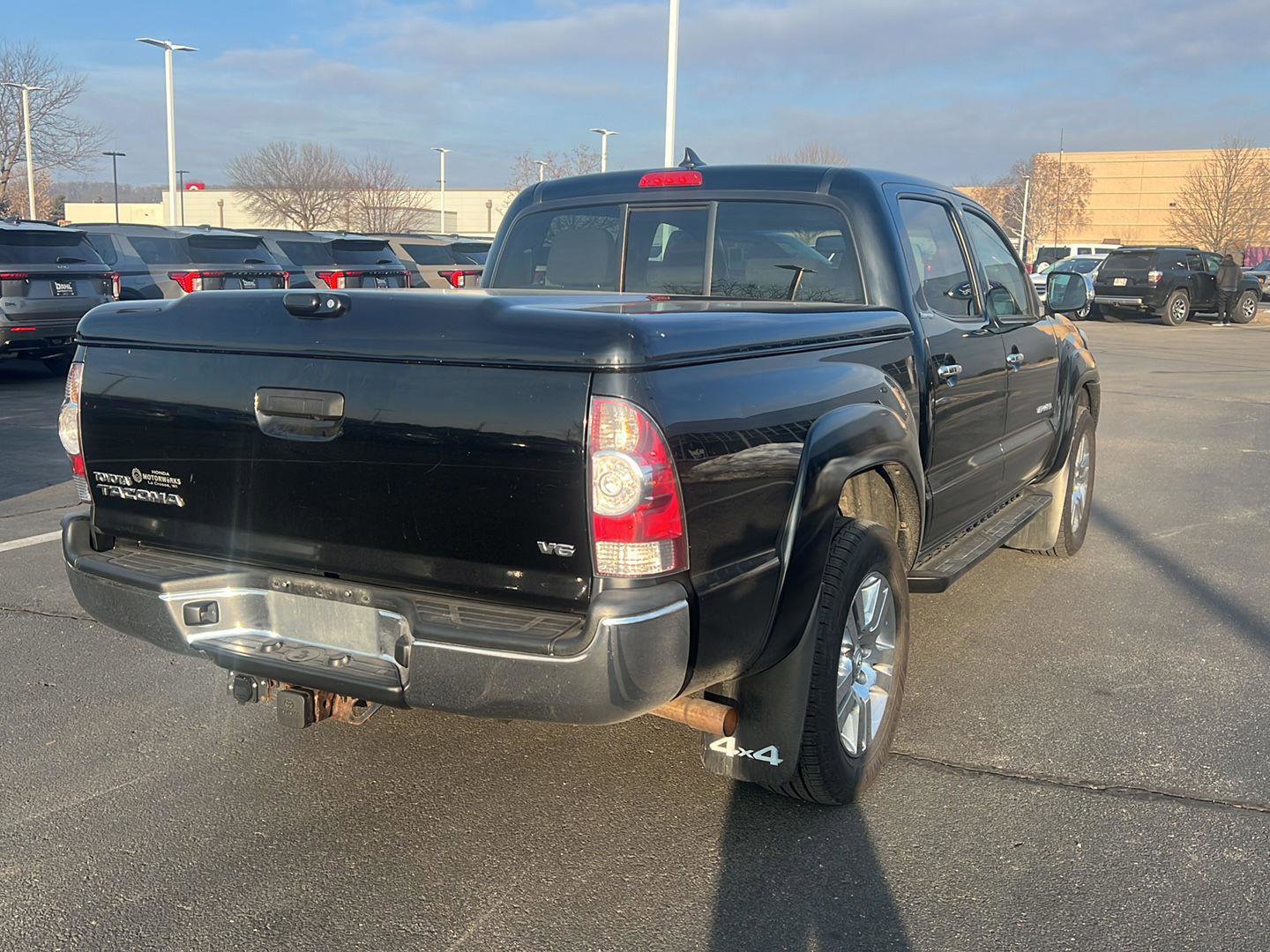 Used 2014 Toyota Tacoma 4x4 Double Cab w/ Limited Package image 7