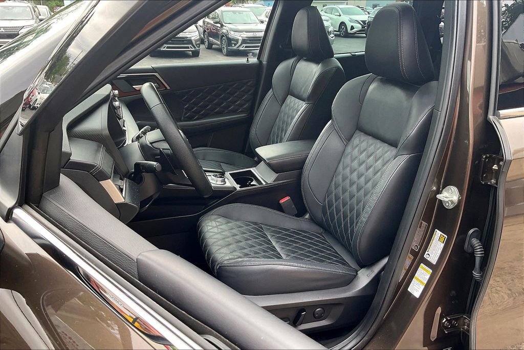 Used 2023 Mitsubishi Outlander SEL AWD/4WD image 24
