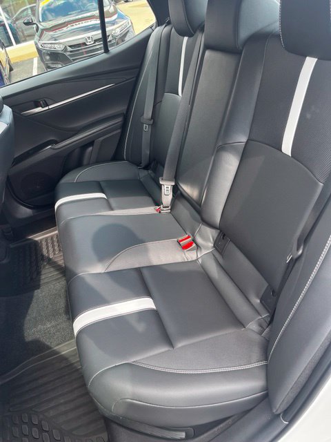 Used 2026 Toyota Camry SE AWD/4WD image 11