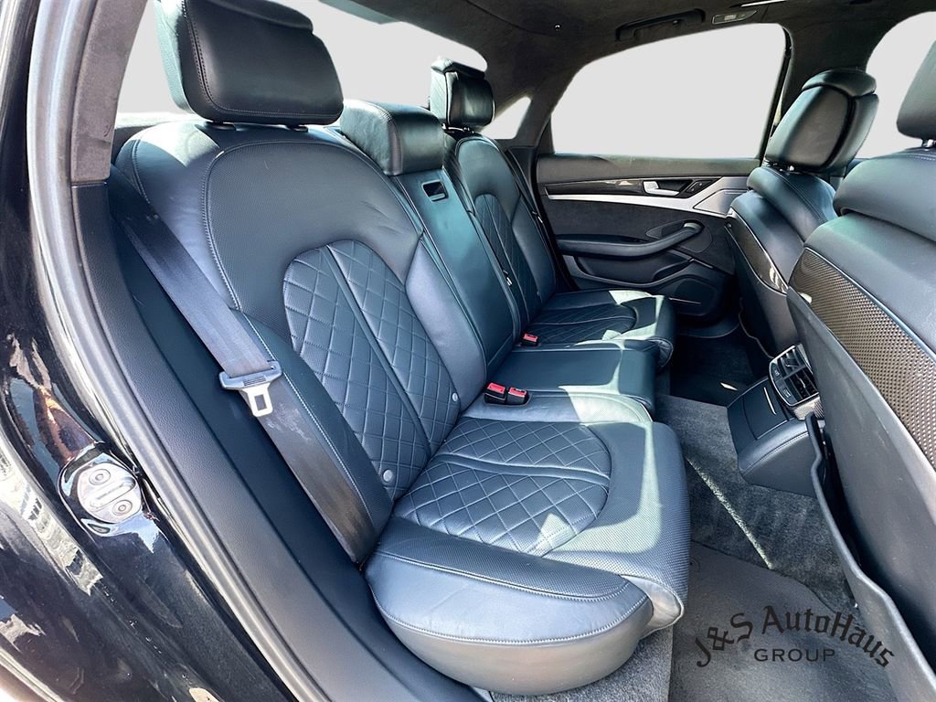 Used 2016 Audi S8 Plus image 33