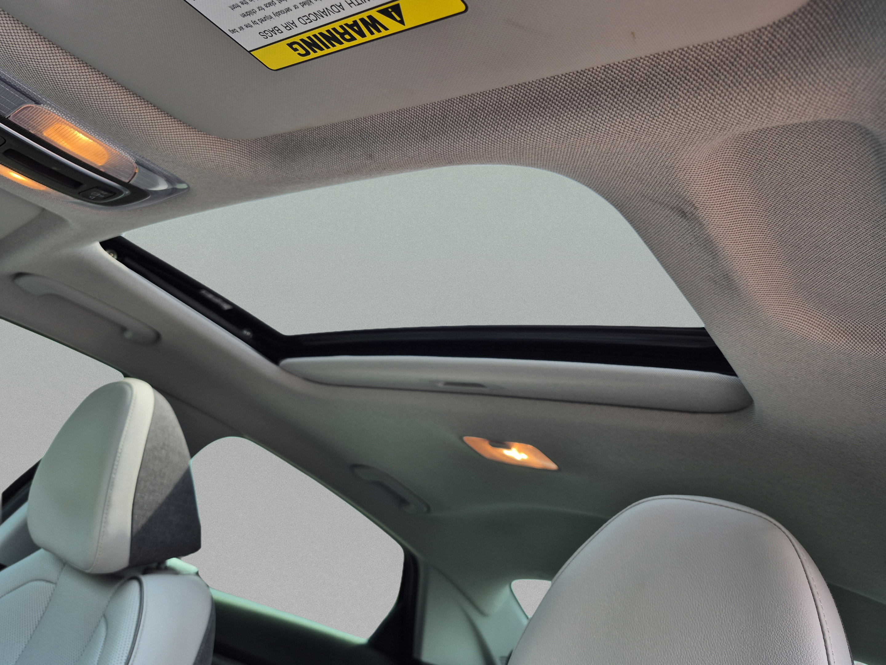 Certified 2023 Hyundai Elantra Limited FWD image 19