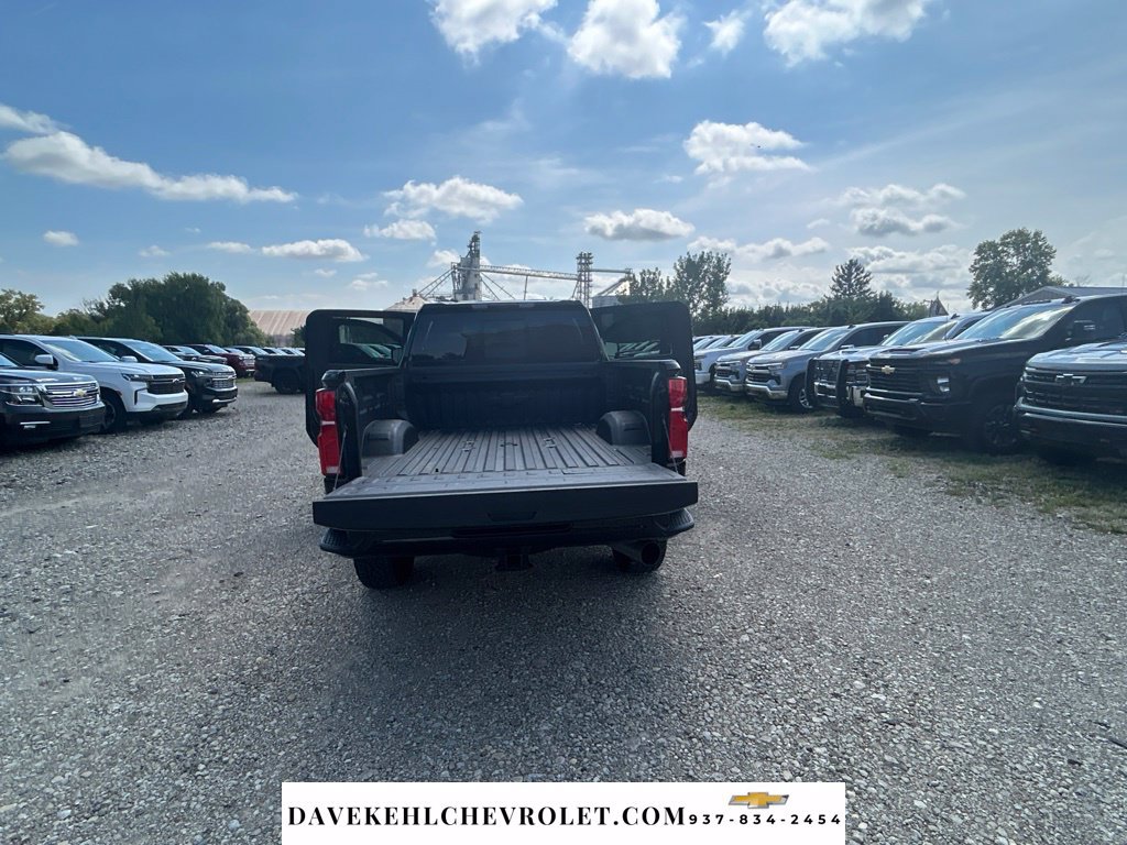 Used 2026 Chevrolet Silverado 2500 High Country w/ High Country Premium Package AWD/4WD image 12