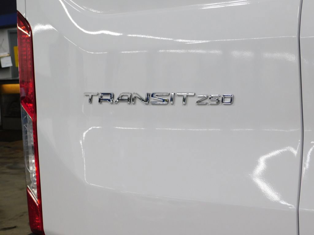 Used 2022 Ford Transit 250 148 High Roof Extended AWD image 82