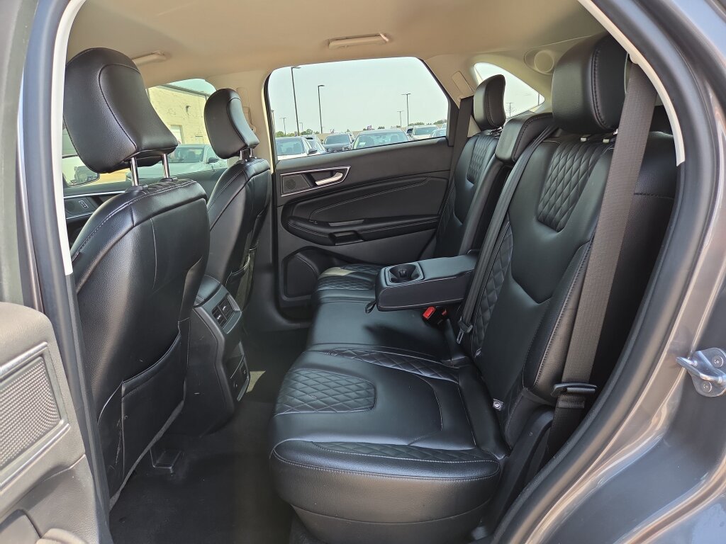 Used 2024 Ford Edge Titanium AWD/4WD image 11