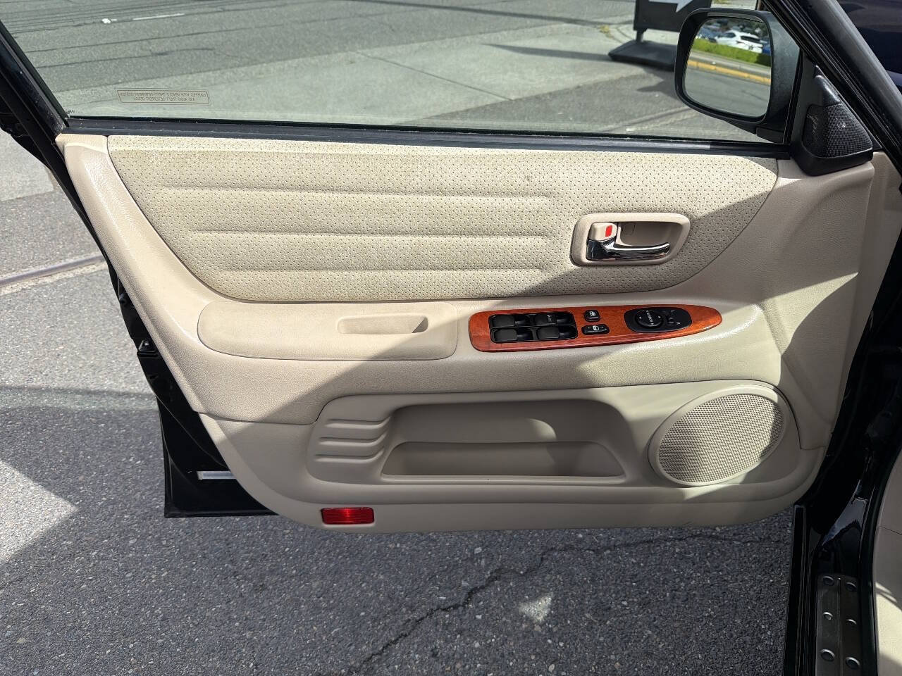 Used 2001 Lexus IS 300 RWD image 39