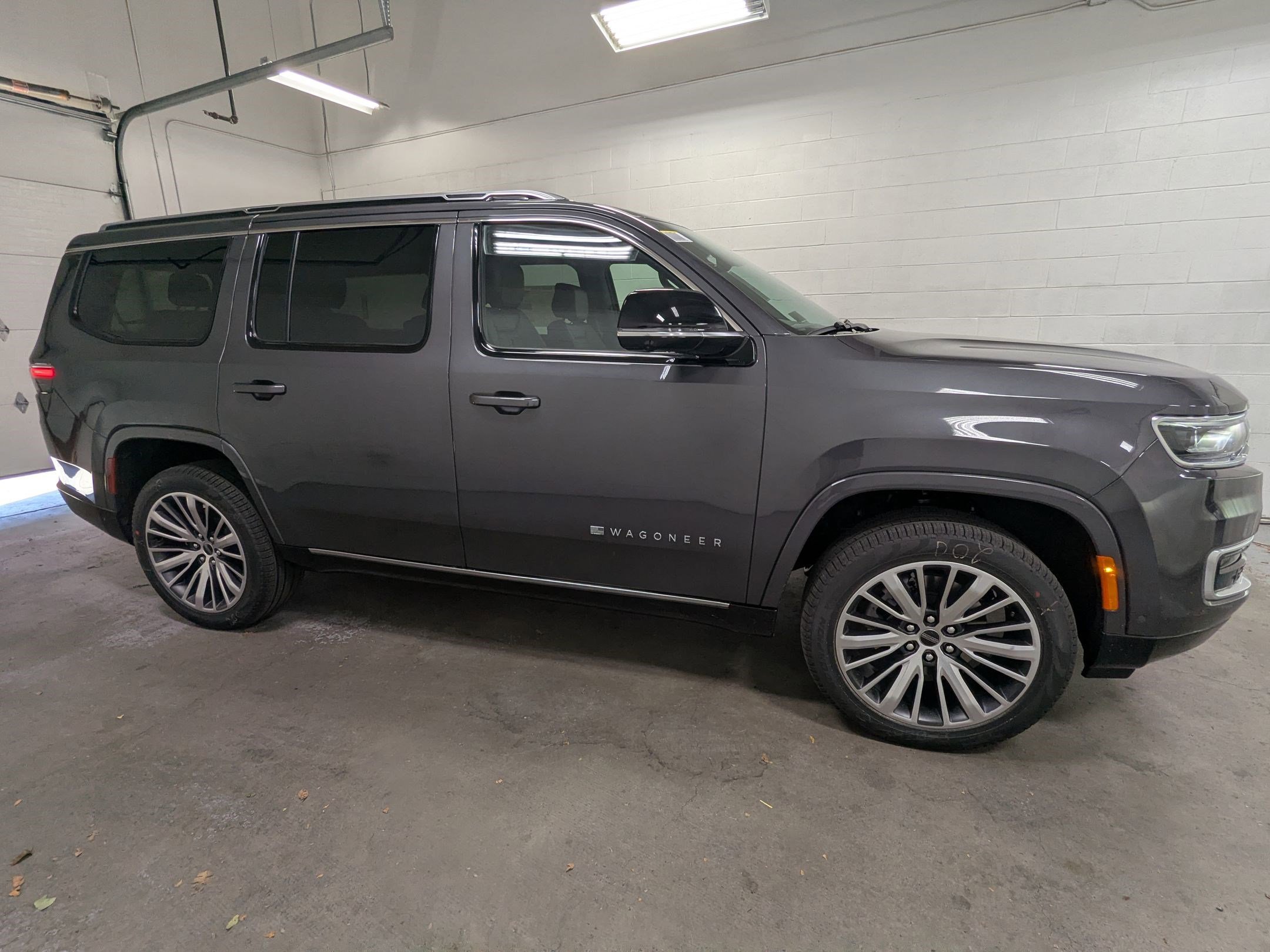 New 2025 Jeep Wagoneer Series II image 2