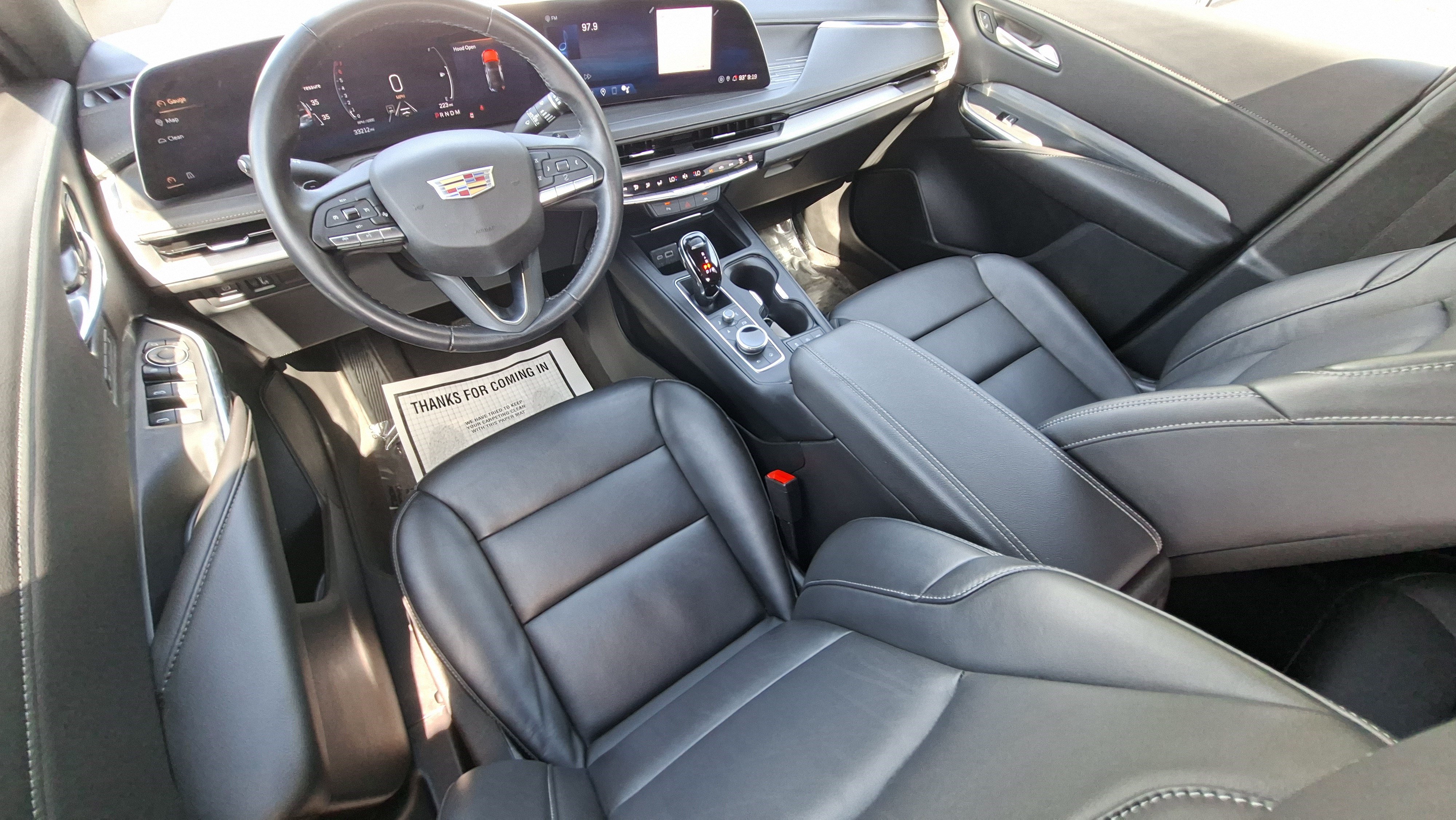 Used 2025 Cadillac XT4 Premium Luxury FWD image 19