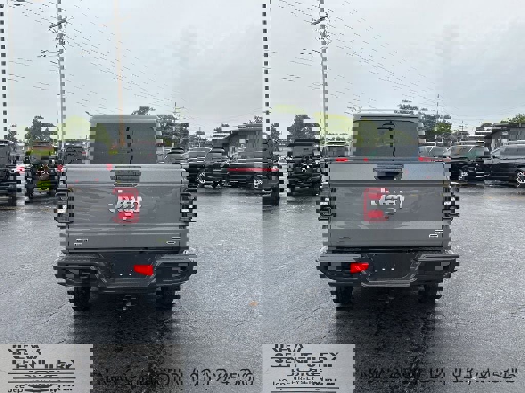 Used 2021 Jeep Gladiator Overland w/ Popular Equipment Package image 4