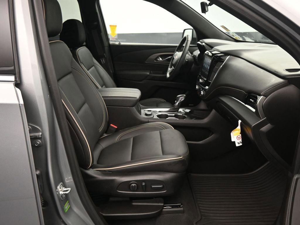 Certified 2023 Chevrolet Traverse Premier image 13