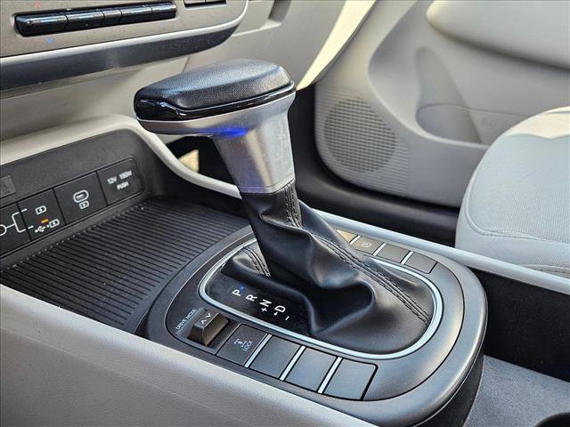 Used 2025 Hyundai Kona SEL AWD/4WD image 12