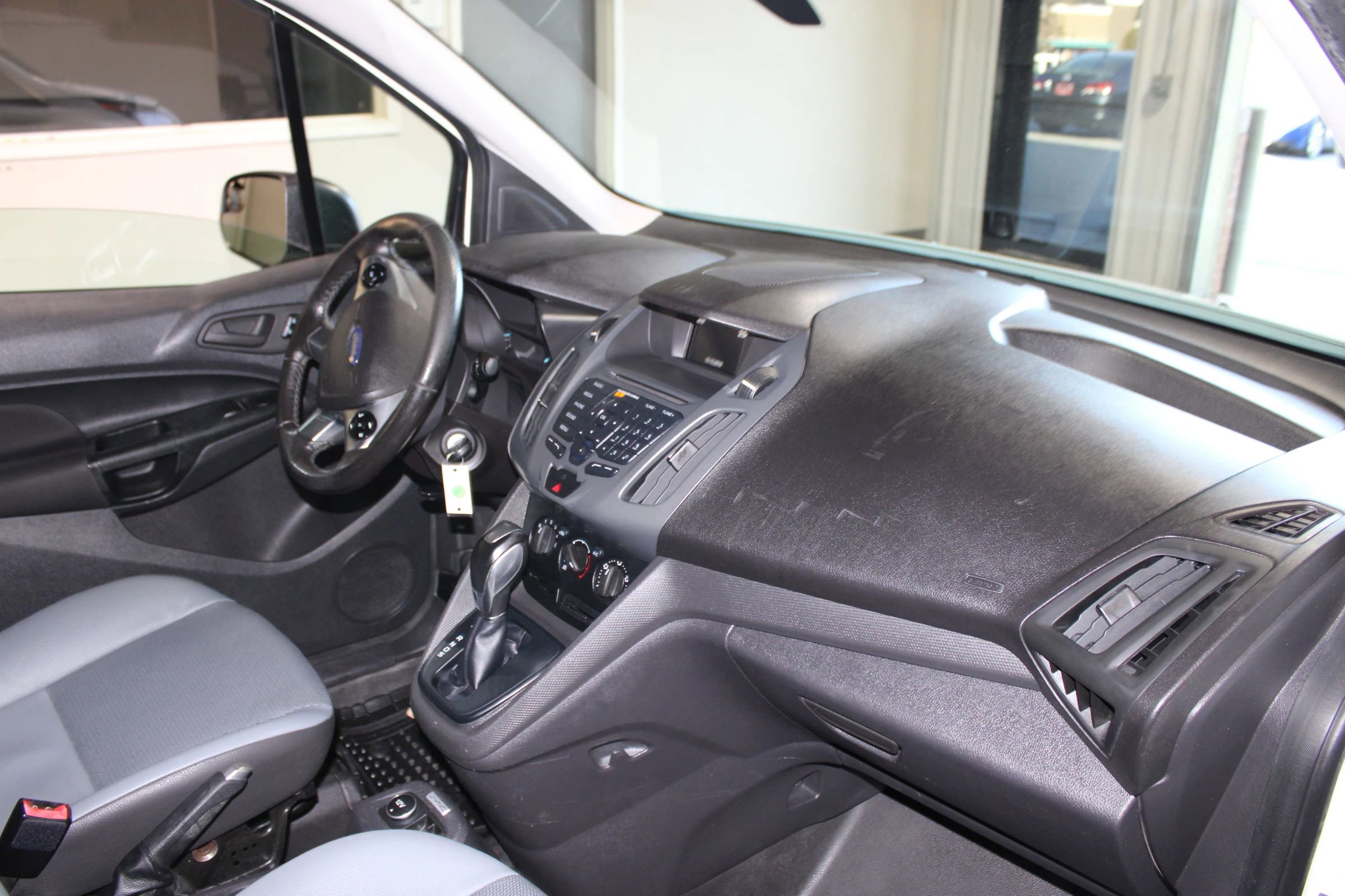 Used 2017 Ford Transit Connect XL image 26