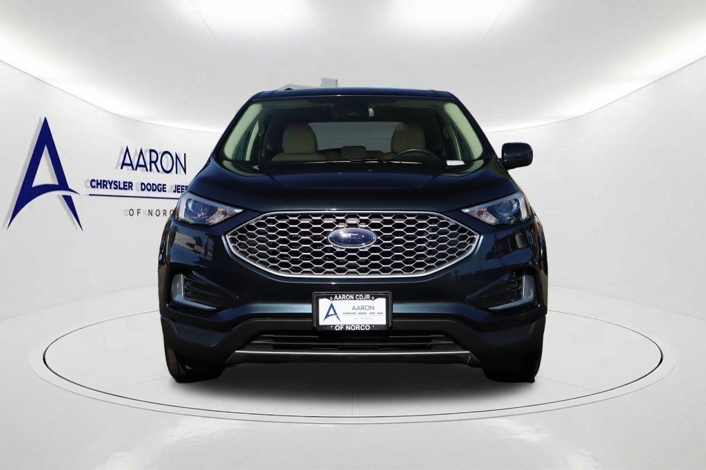Used 2024 Ford Edge SEL AWD/4WD image 2