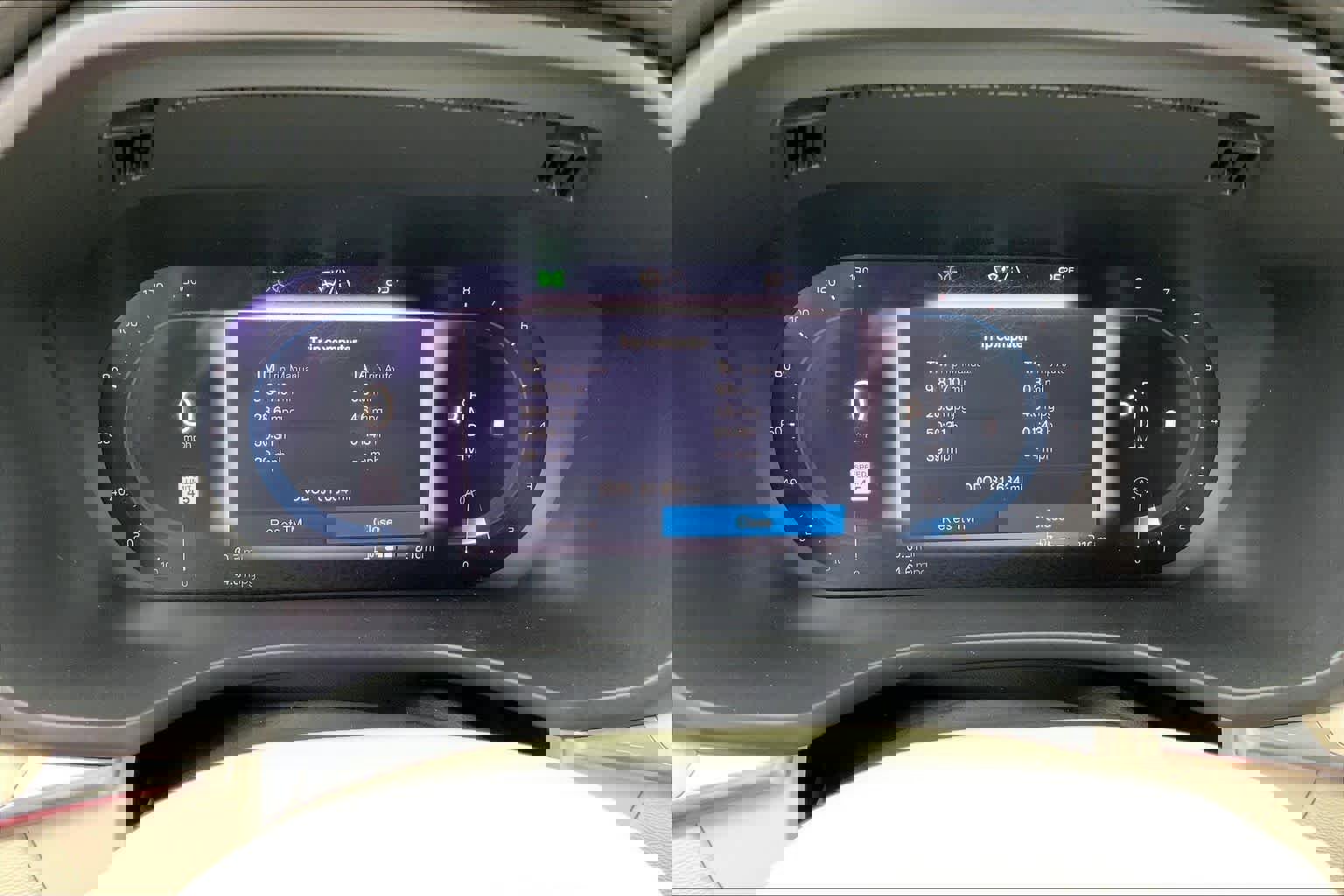 Used 2022 Volvo XC60 B5 Inscription w/ Advanced Package image 26