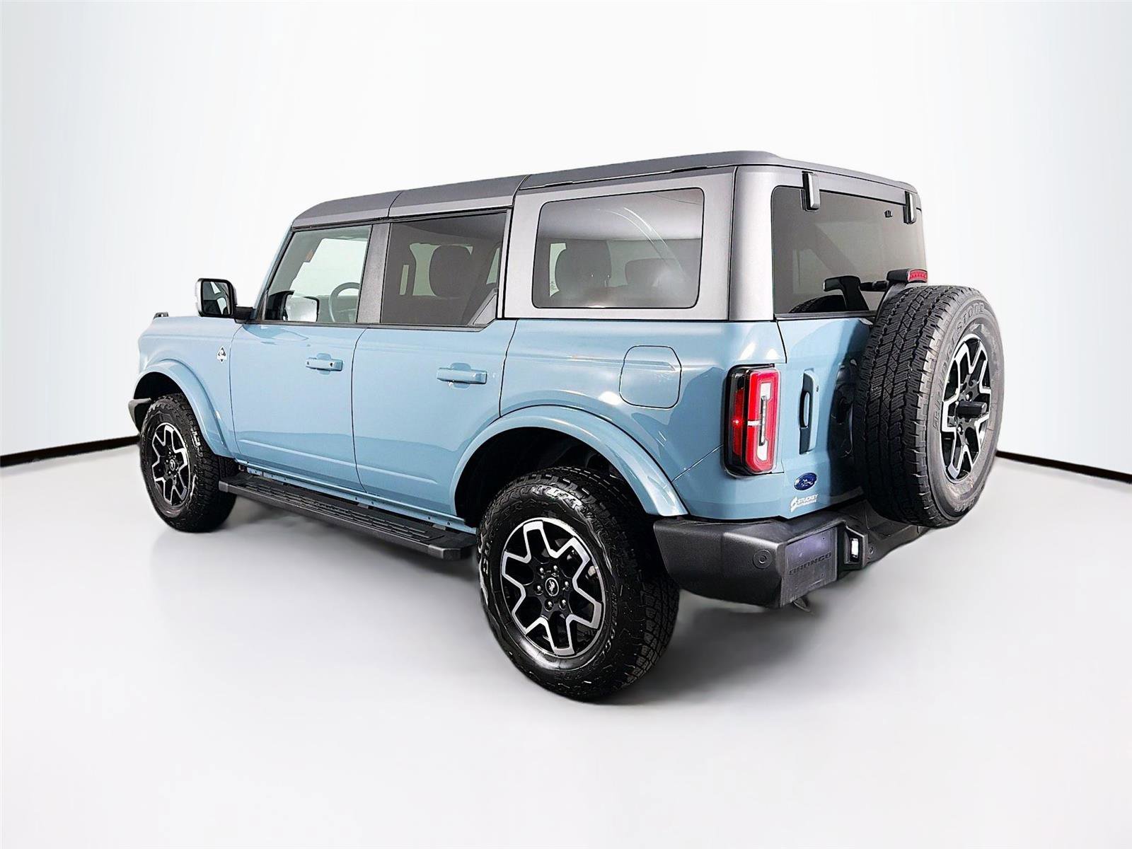 Used 2023 Ford Bronco Outer Banks AWD/4WD image 5