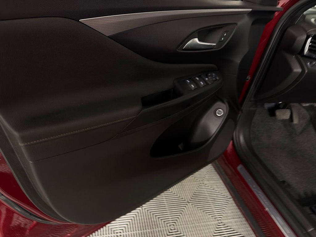 Used 2024 Buick Envista Avenir FWD image 25