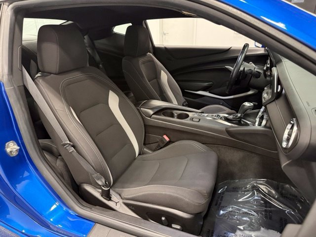 Used 2018 Chevrolet Camaro LT w/ Technology Package RWD image 34
