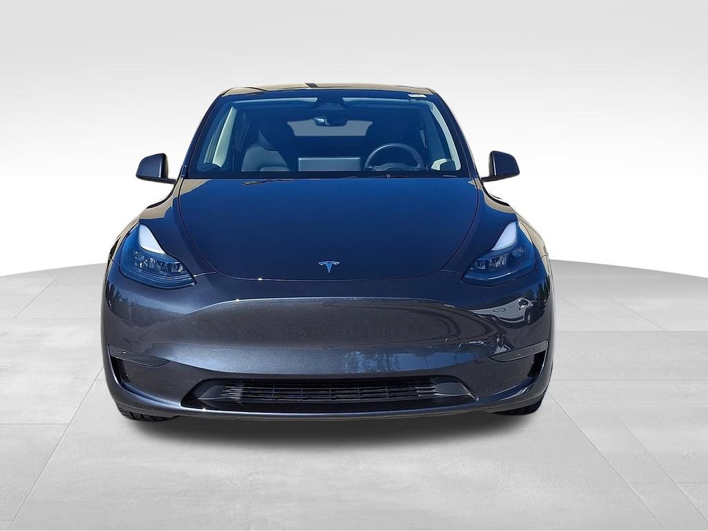 Used 2025 Tesla Model Y Long Range RWD image 2
