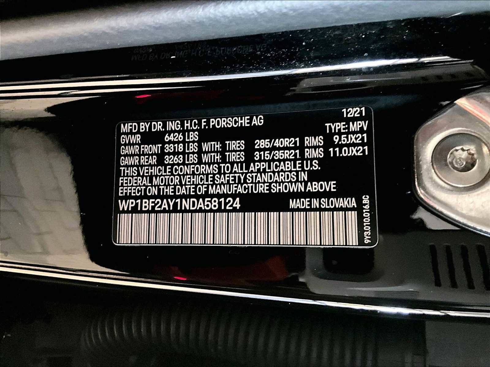 Used 2022 Porsche Cayenne Turbo w/ Premium Package Plus (PI3) image 36