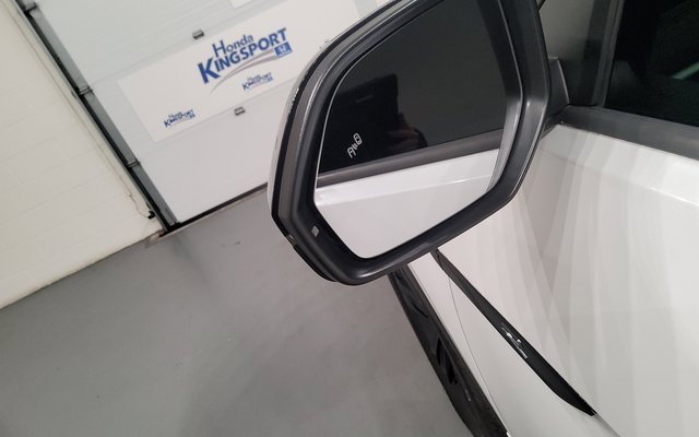 Used 2022 Volkswagen Atlas SEL R-Line image 17