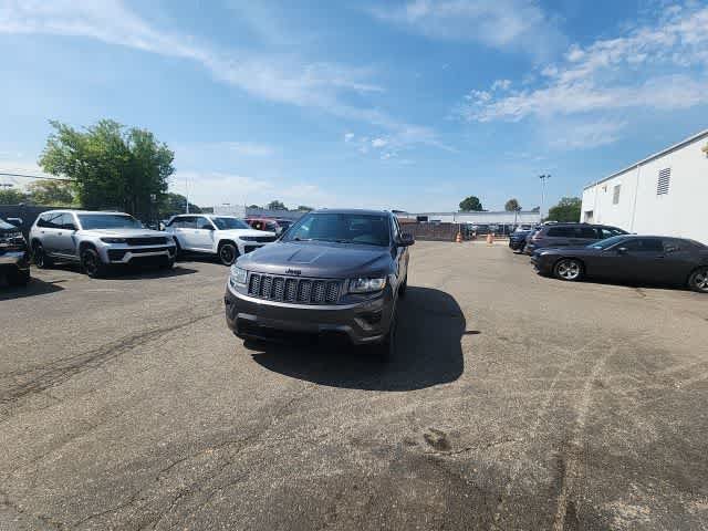 Used 2015 Jeep Grand Cherokee Altitude AWD/4WD image 3