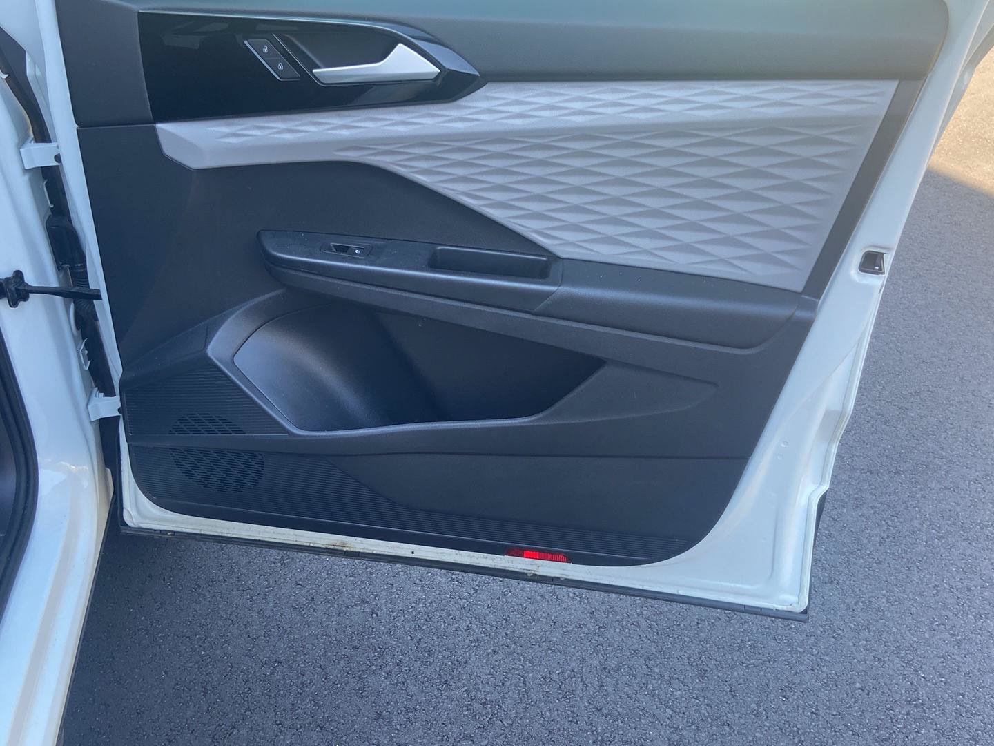 Certified 2022 Volkswagen Taos S AWD/4WD image 9