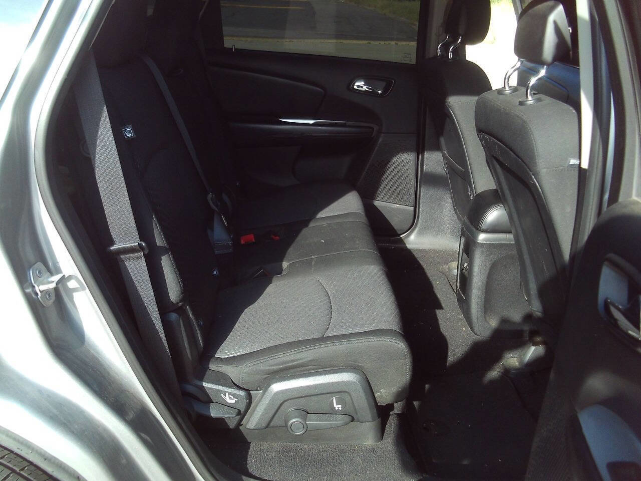 Used 2016 Dodge Journey SXT w/ Comfort/Convenience Group FWD image 5