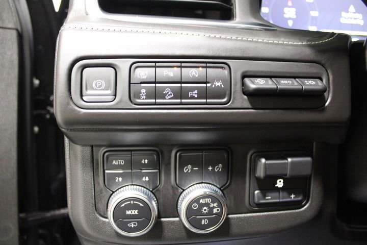 Used 2023 GMC Yukon Denali Ultimate image 40