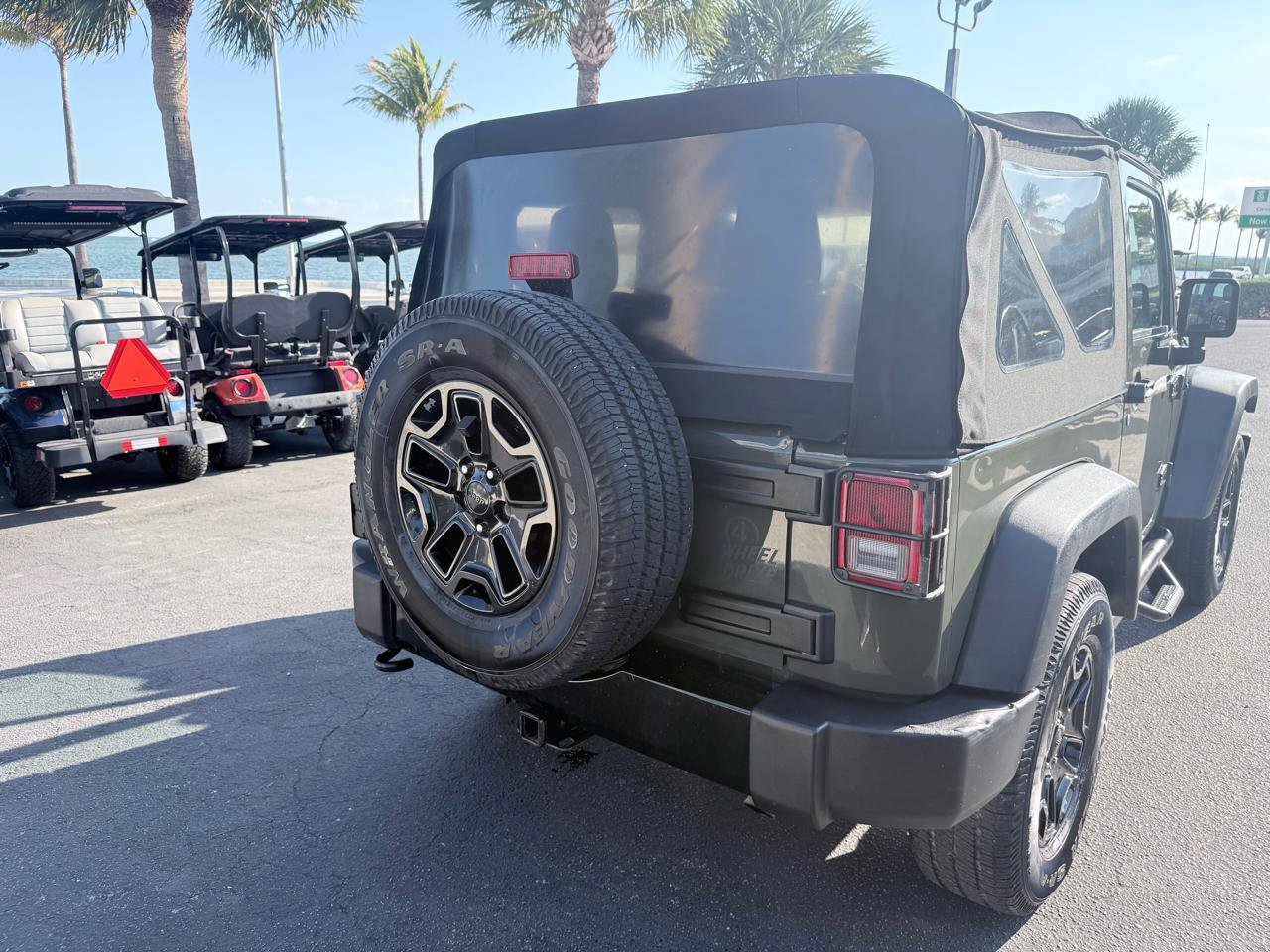Used 2015 Jeep Wrangler Sport image 9