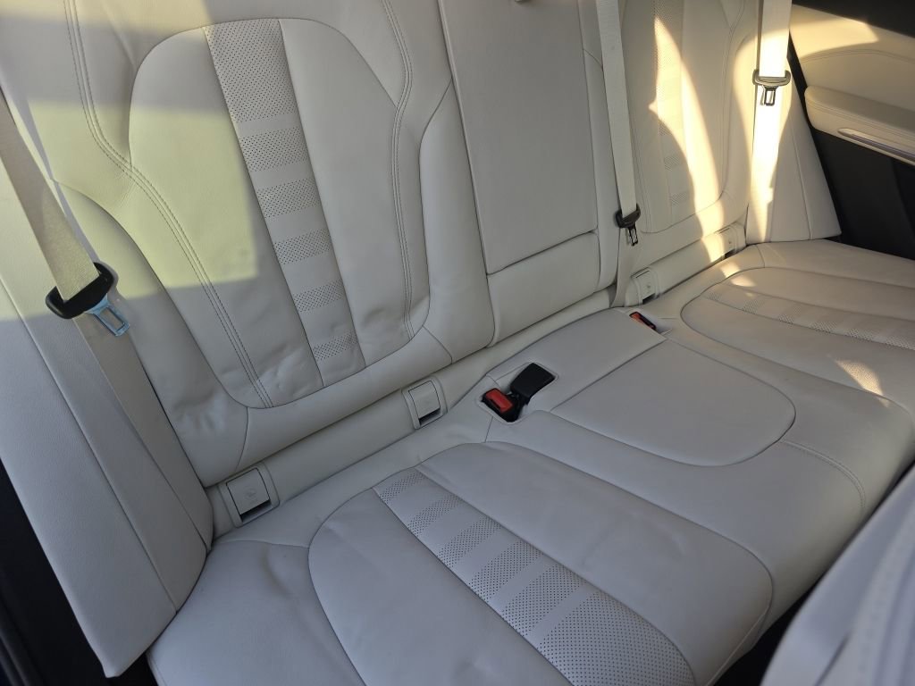 Used 2022 BMW X5 xDrive40i w/ M Sport Package image 14