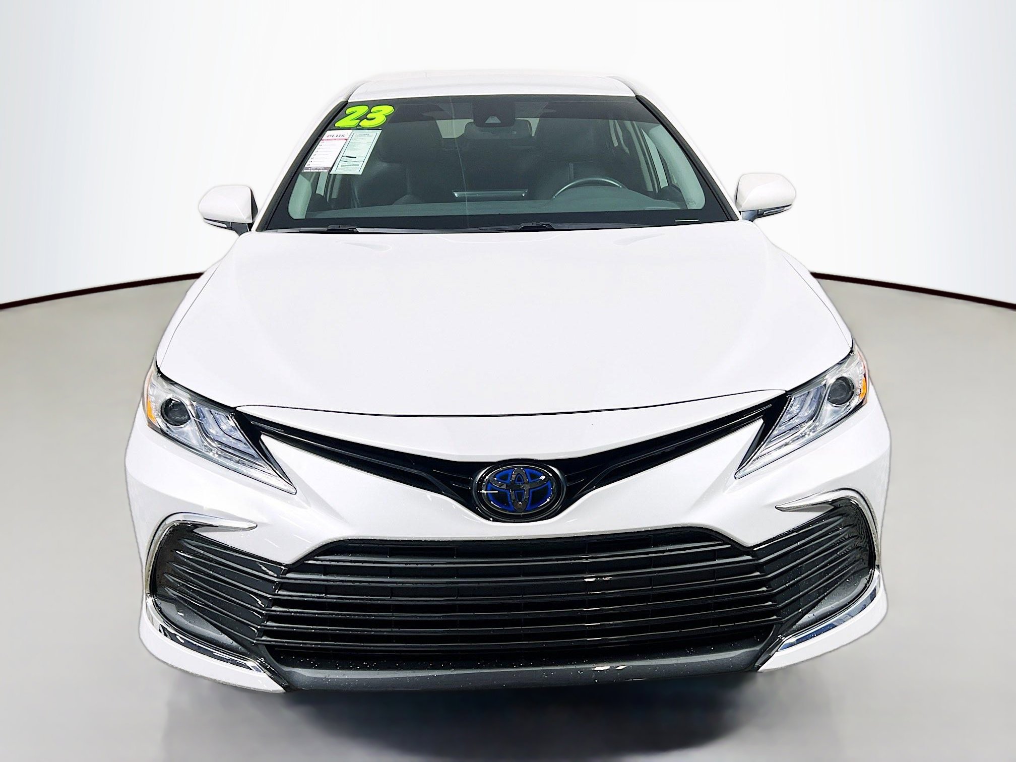 Used 2023 Toyota Camry XLE image 11