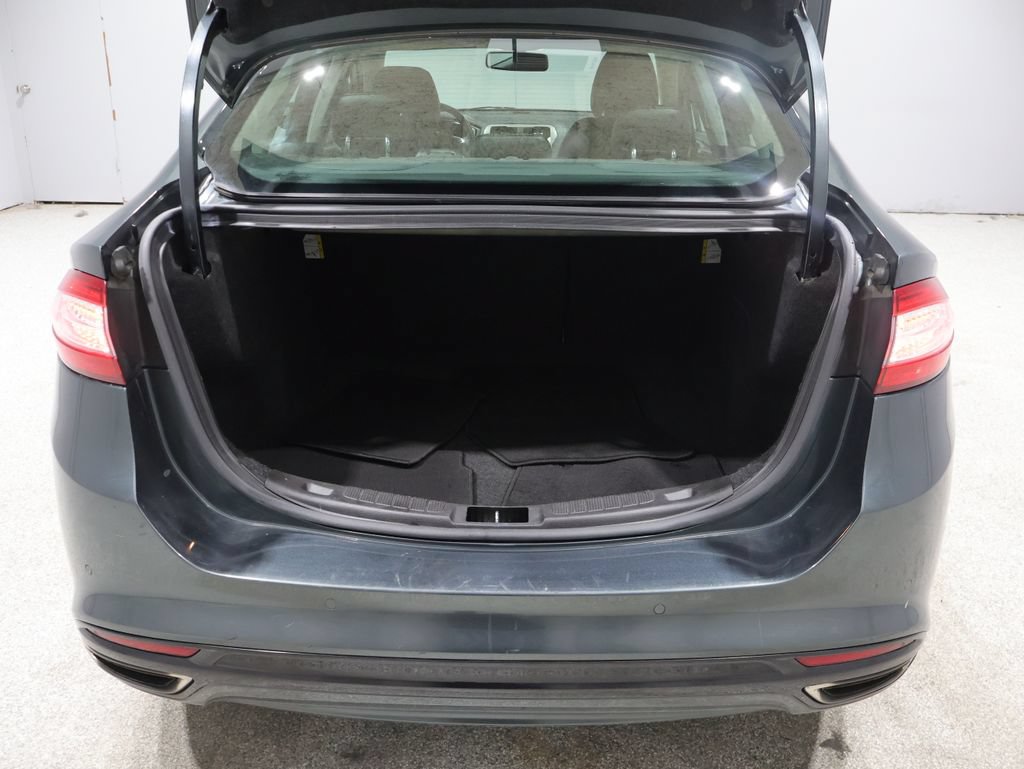 Used 2016 Ford Fusion SE w/ Equipment Group 202A FWD image 21
