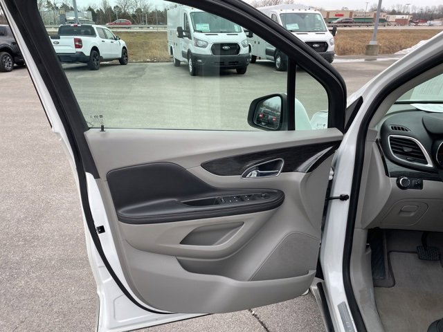 Used 2016 Buick Encore FWD image 18