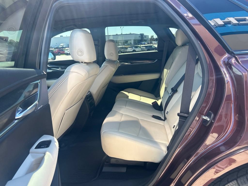 Used 2022 Cadillac XT5 Sportv w/ Technology Package AWD/4WD image 6