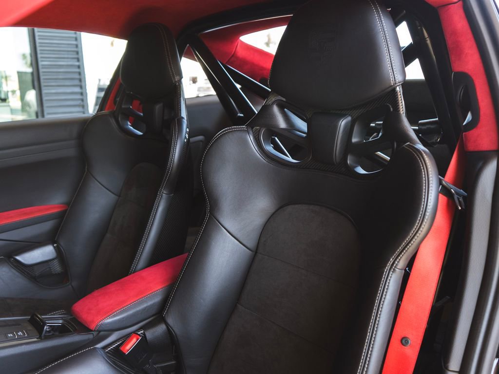Used 2018 Porsche 911 GT2 RS image 5