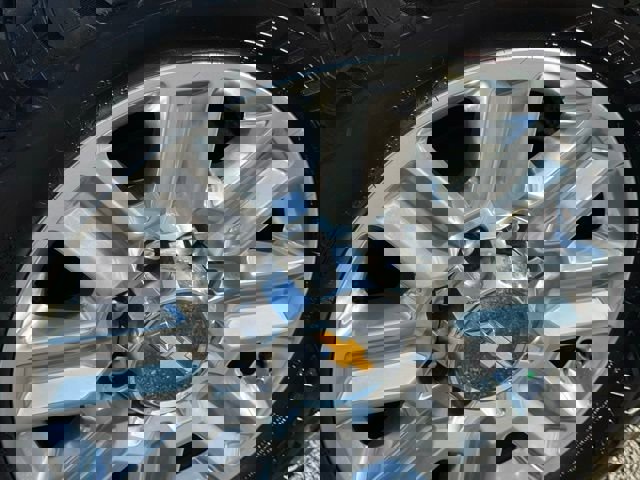 Used 2024 Chevrolet Silverado 2500 High Country w/ Technology Package image 13