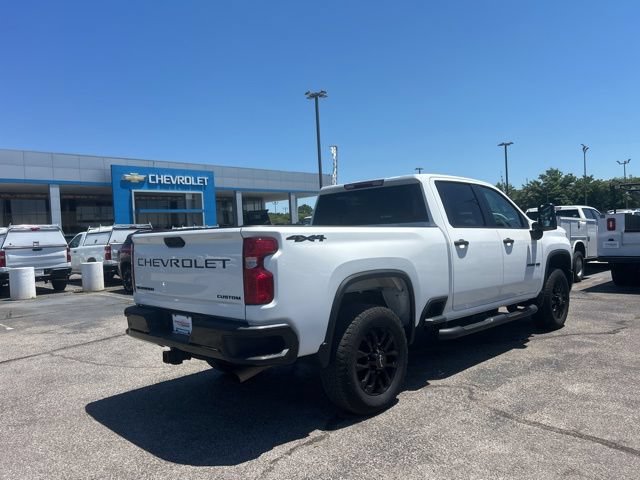 Used 2025 Chevrolet Silverado 2500 Custom w/ Custom Value Package AWD/4WD image 3