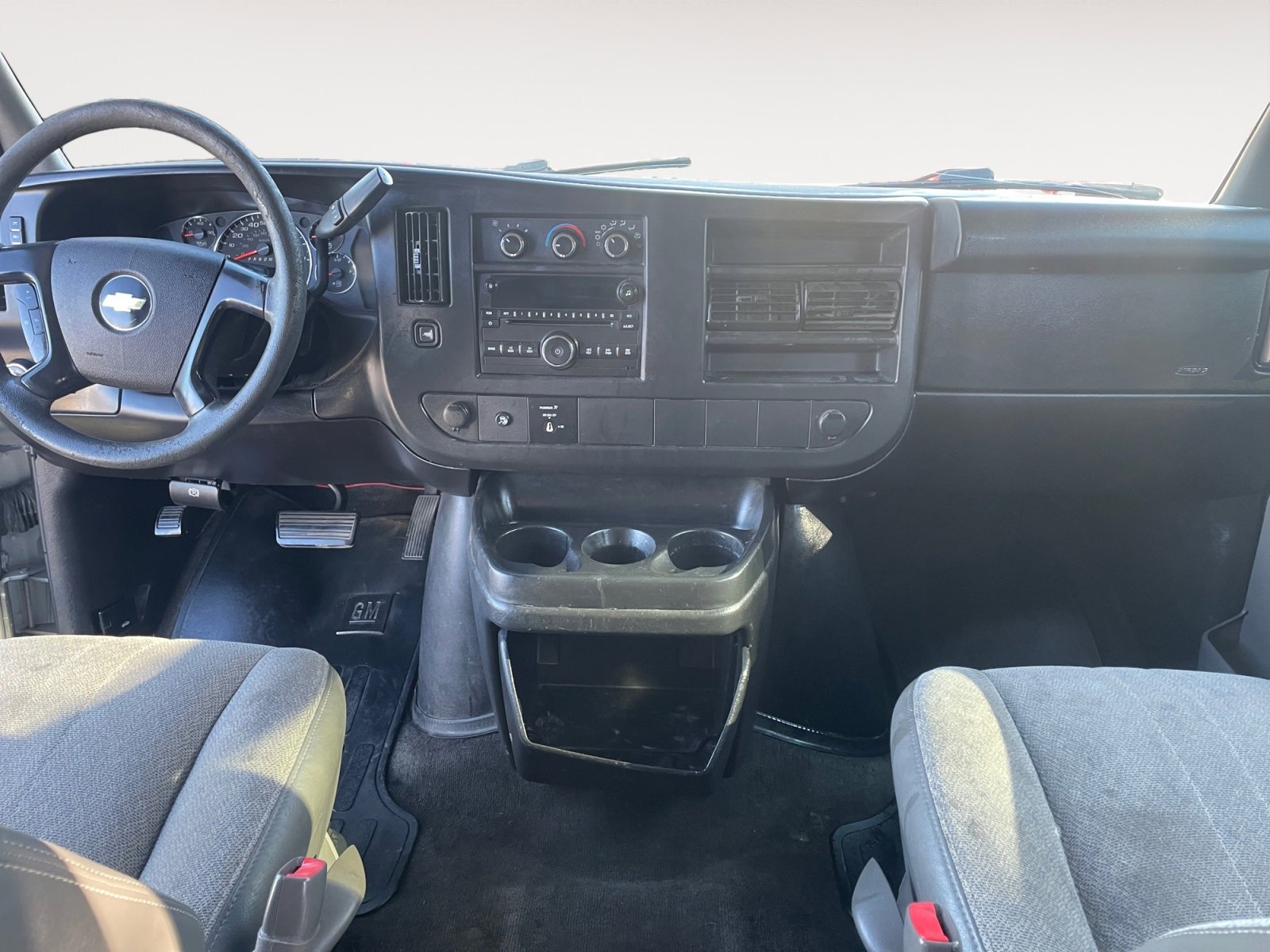 Used 2011 Chevrolet Express 2500 LS image 11