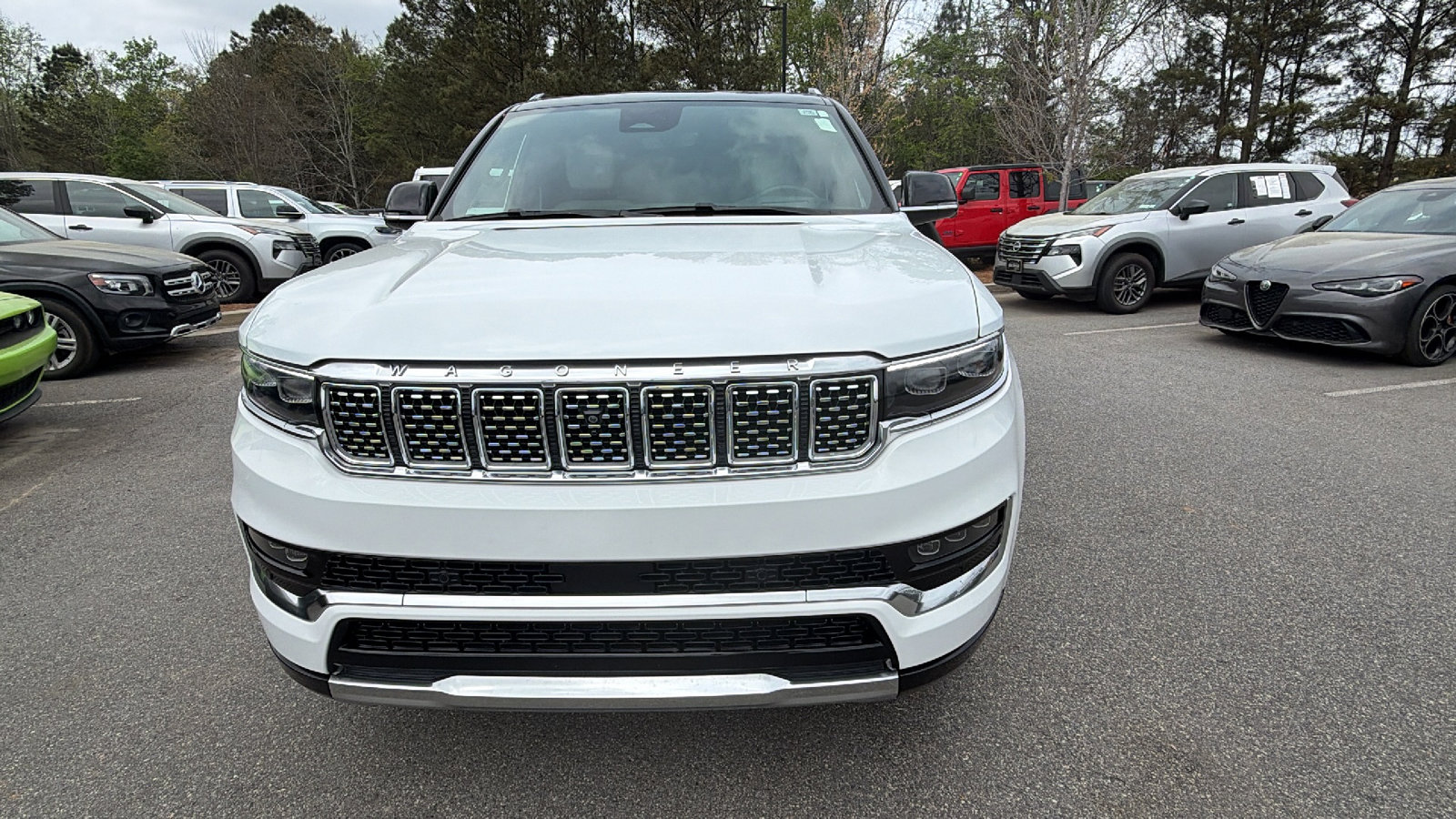 Used 2025 Jeep Grand Wagoneer 4WD image 3