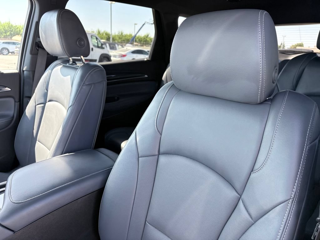 Used 2024 Buick Enclave Essence FWD image 12