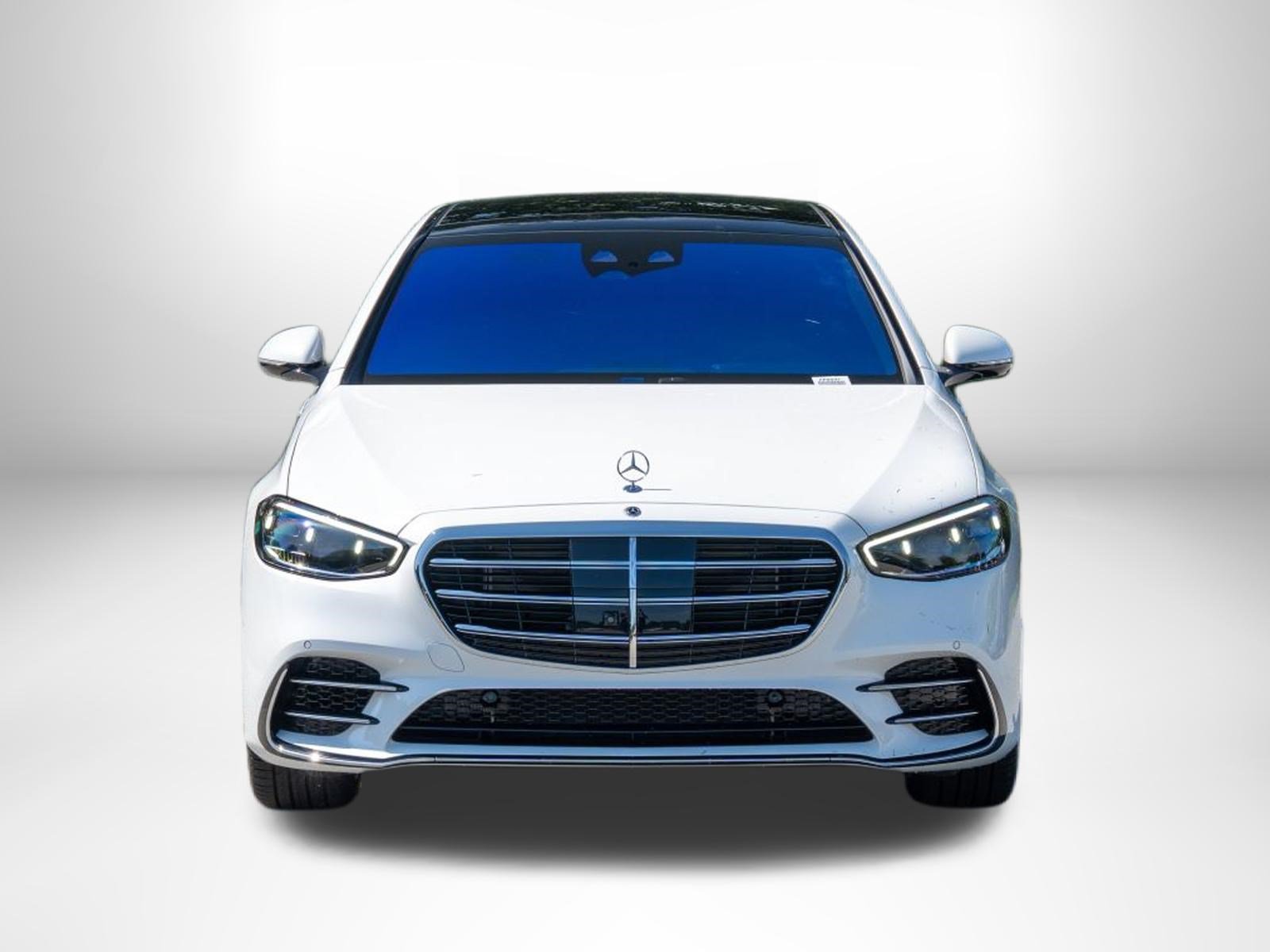 Used 2025 Mercedes-Benz S 580 4MATIC Sedan image 2