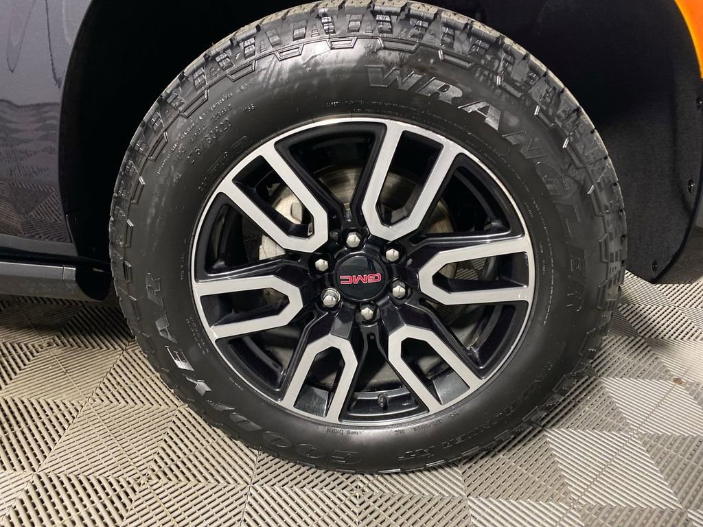 Used 2023 GMC Yukon XL AT4 w/ AT4 Premium Plus Package image 10