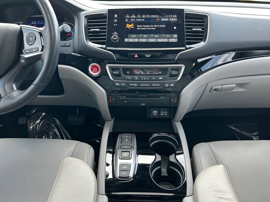 Used 2021 Honda Pilot Touring image 13