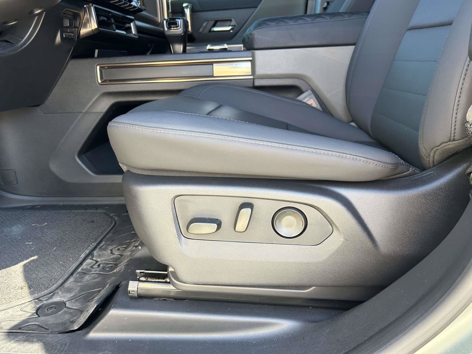 Used 2024 GMC Hummer EV 3X AWD/4WD image 18