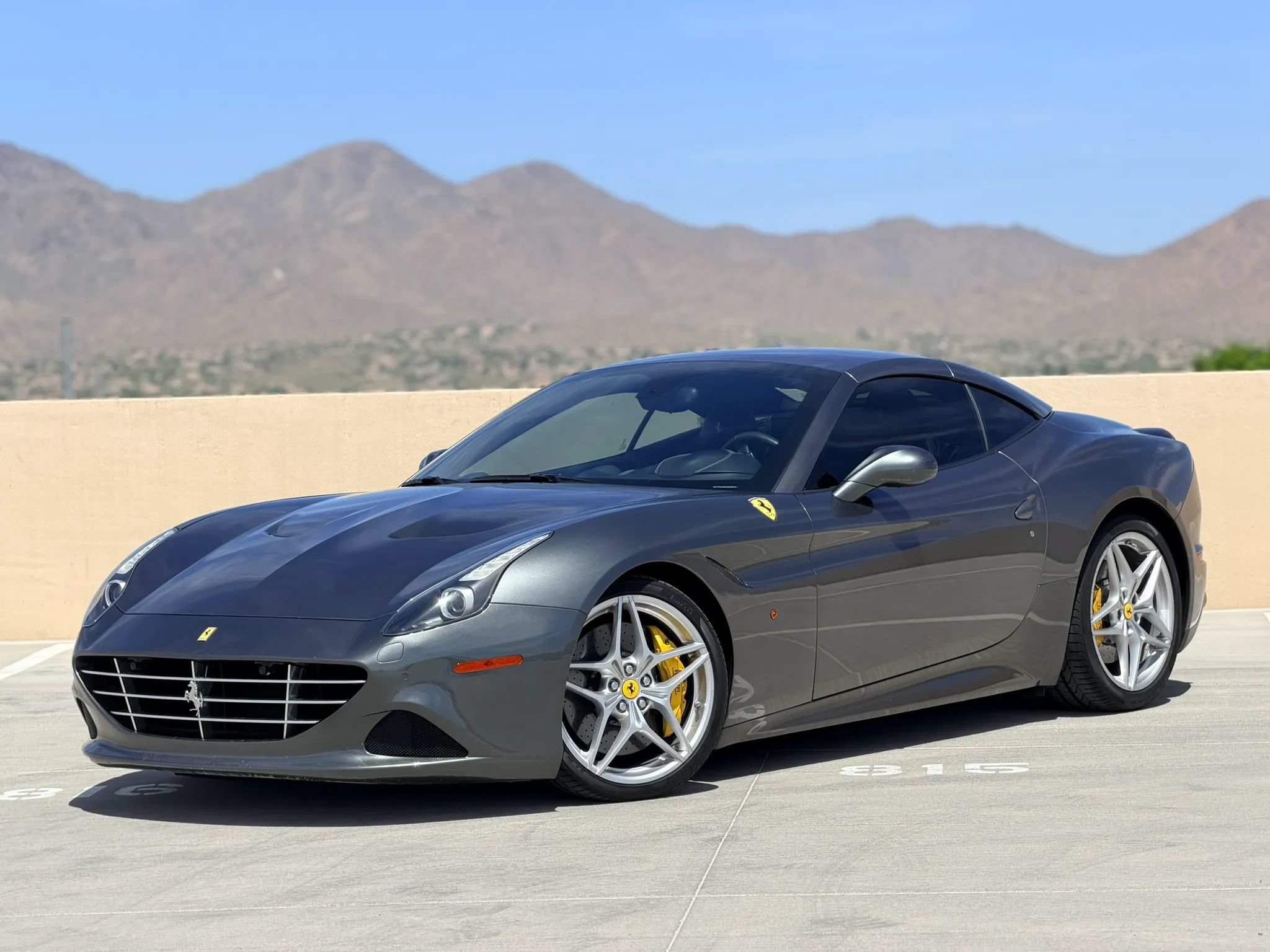 Used 2015 Ferrari California T RWD image 13