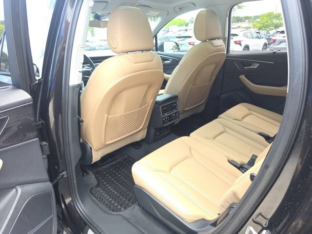 Used 2025 Audi Q7 3.0T Premium Plus AWD/4WD image 25