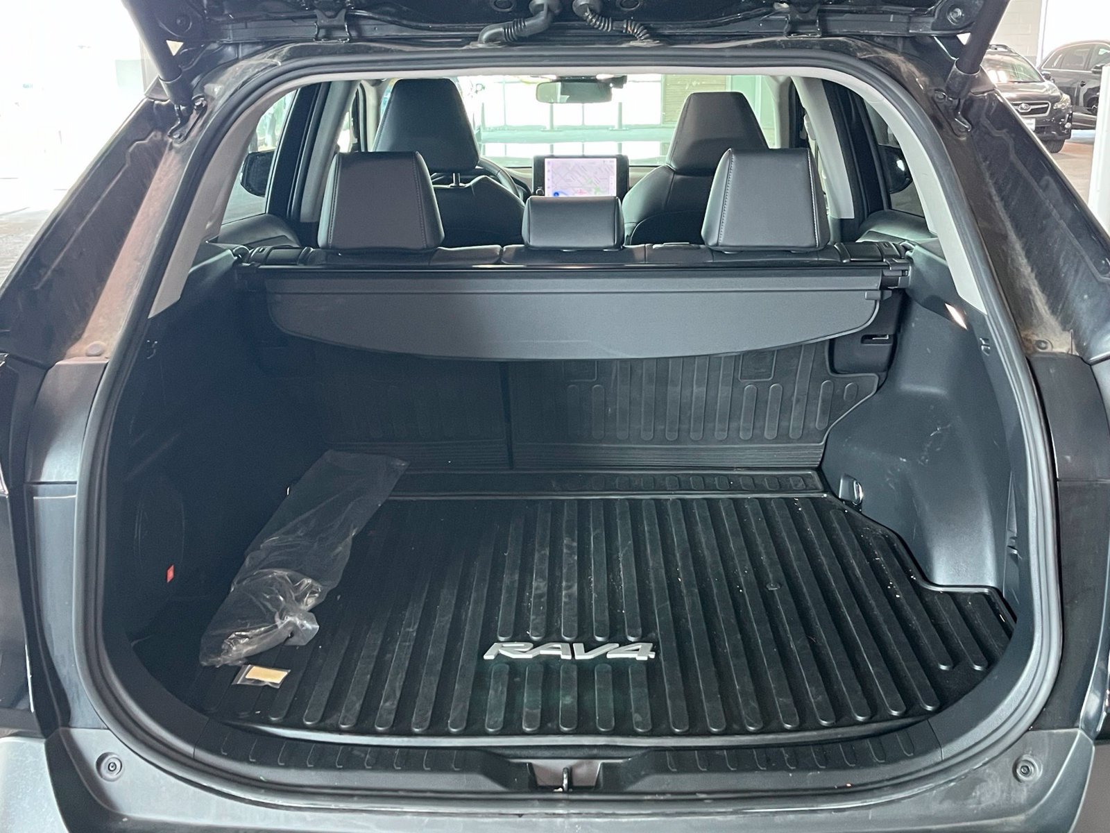 Used 2025 Toyota RAV4 XLE Premium w/ Weather Package AWD/4WD image 9
