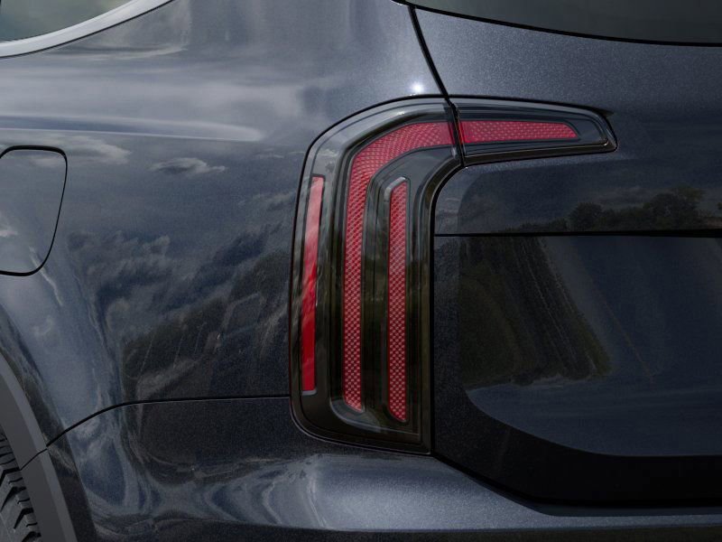Used 2025 Kia Telluride AWD image 11