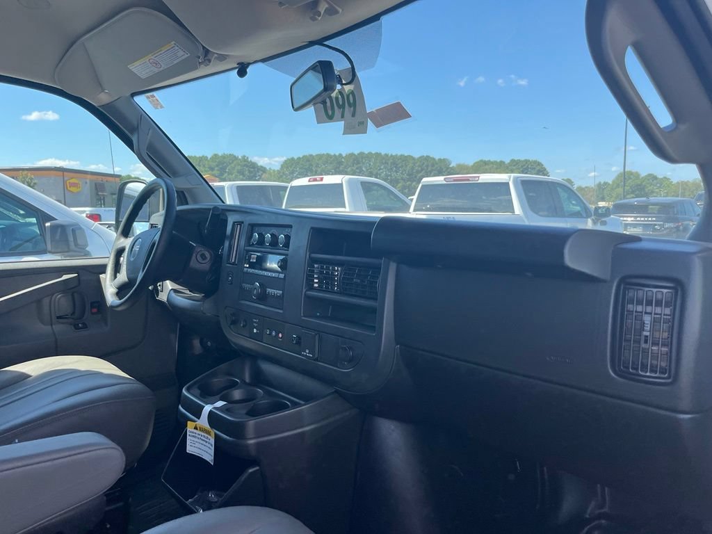 New 2025 GMC Savana 2500 w/ Driver Convenience Package RWD image 29